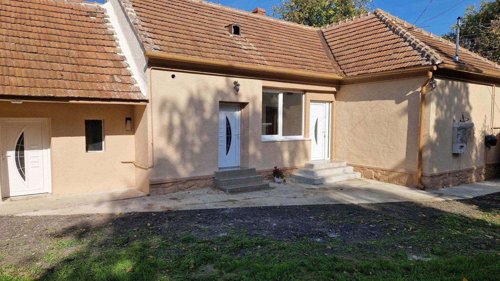 Instapklare gerenoveerde vrijstaande woning