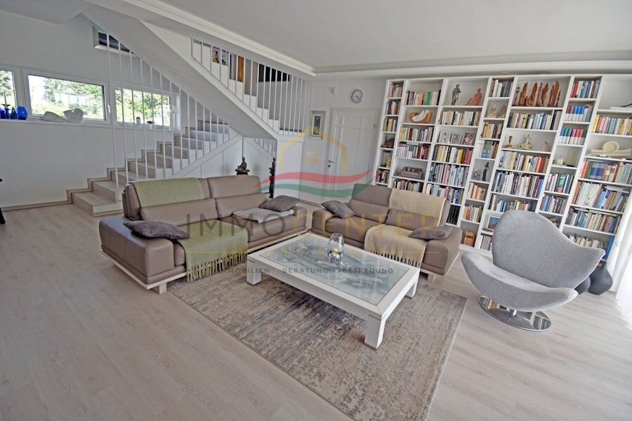Exclusieve woning met een panoramisch uitzicht van 180 graden, dicht bij de stad en de thermale baden.