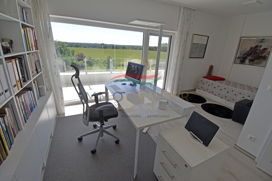 Exclusieve woning met een panoramisch uitzicht van 180 graden, dicht bij de stad en de thermale baden.