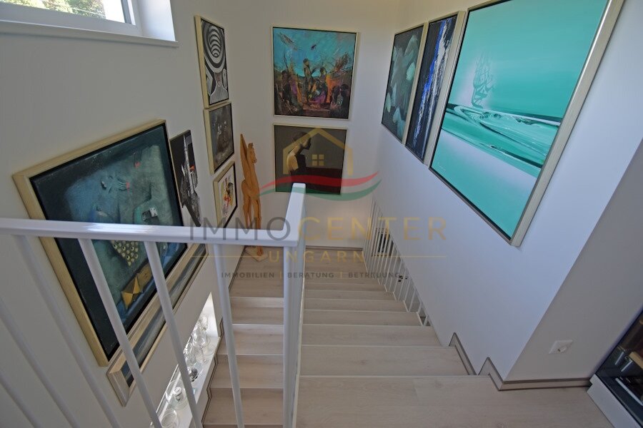 Exclusieve woning met een panoramisch uitzicht van 180 graden, dicht bij de stad en de thermale baden.