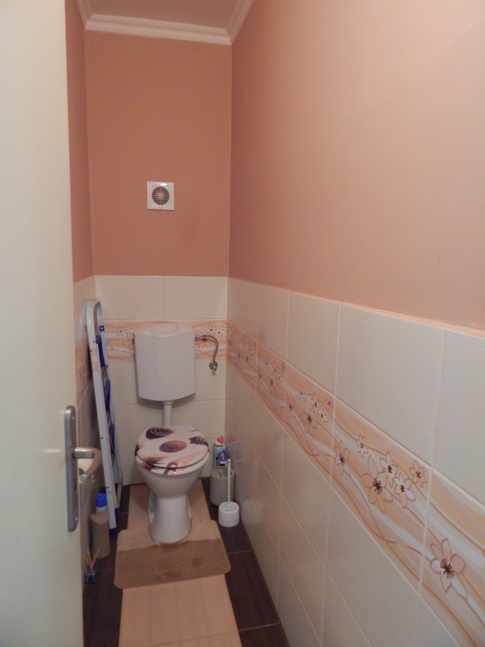 Een gloednieuwe vrijstaande woning in een rustige omgeving.