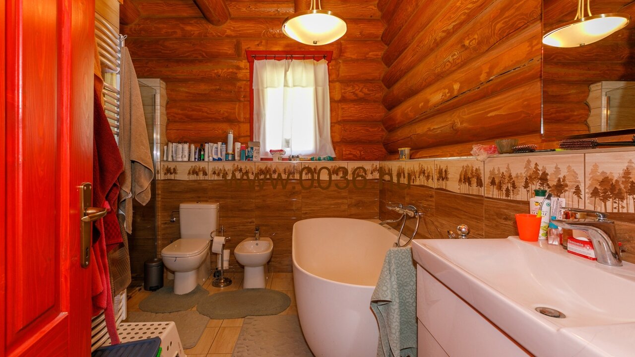 immocenter-hongarije-huis-kopen-33563-badkamer1 immocenter-hongarije-huis-kopen-33563-badkamer1