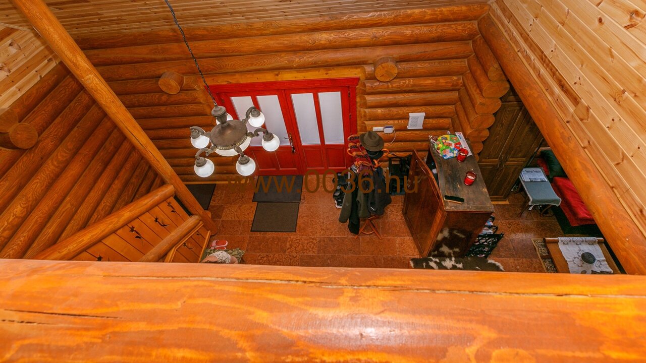 immocenter-hongarije-huis-kopen-33563-woonkamer-boven4 immocenter-hongarije-huis-kopen-33563-woonkamer-boven4