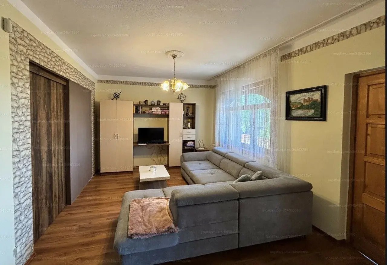 (AAA) Schöne, möblierte Erdgeschoss-Wohnung in Keszthely zu mieten (AAA-KK1016-M) (KK1016-M)