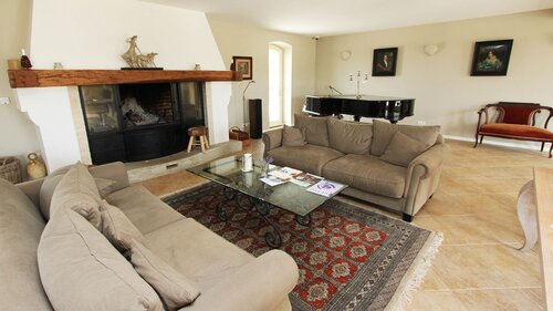 (AA) Außergewöhnlich: Exclusives Weingut &amp; First-Class Hotel oberhalb des Plattensees (4035)
