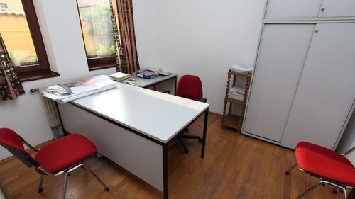 (ABA) Einfamilienhaus mit separaten Geschäftsräumen im Zentrum (11664-2)