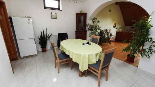 (ABA) Einfamilienhaus mit separaten Geschäftsräumen im Zentrum (11664-2)