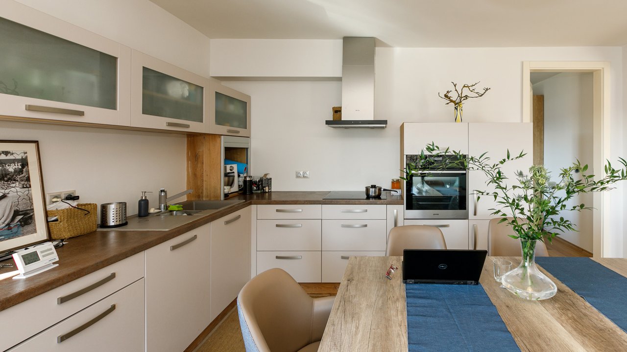AAA: Wunderschönes Einfamilienhaus mit Panoramablick auf den Plattensee (33417)