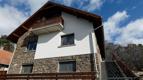 AAA: Wunderschönes Einfamilienhaus mit Panoramablick auf den Plattensee (33417)