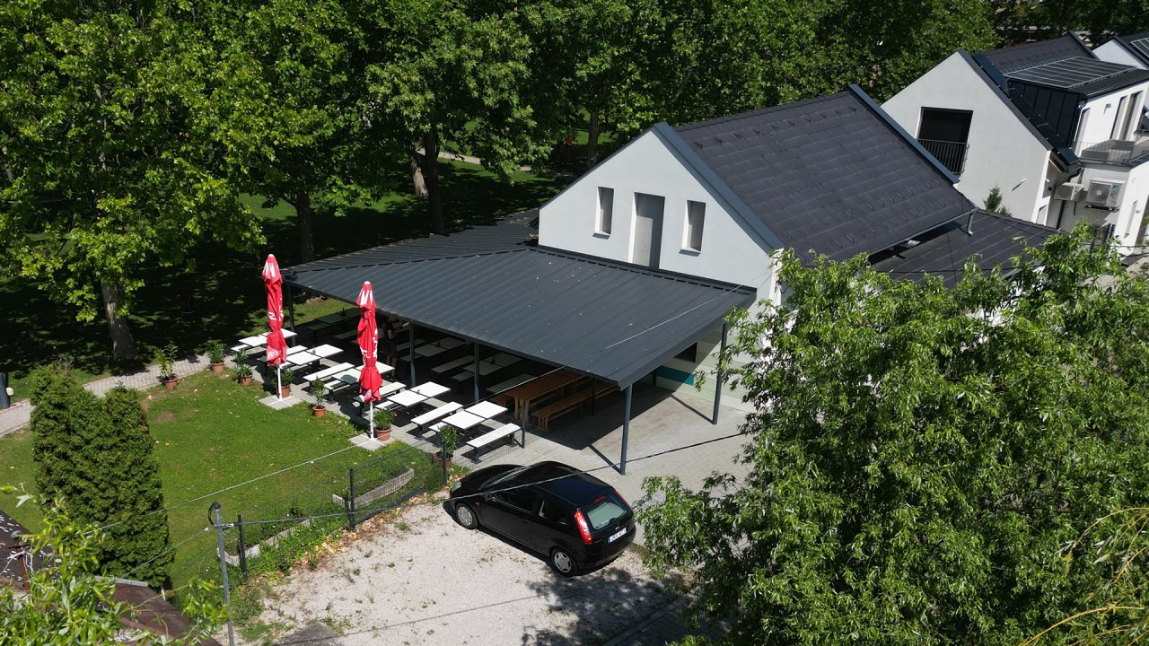 (AAA) Restaurant am Balaton mit Blick auf den See (88122)