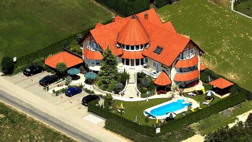 (AAA) Investitonsmöglichkeit: Pension im Kurort (66099)
