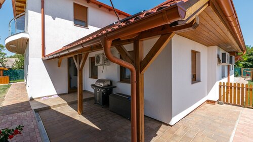 (AAA) geräumiges Wohnhaus mit Blick auf den Plattensee (33468)