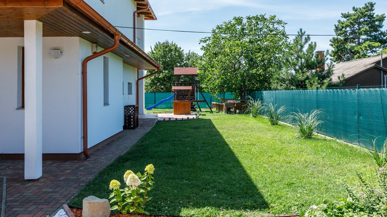 (AAA) geräumiges Wohnhaus mit Blick auf den Plattensee (33468)