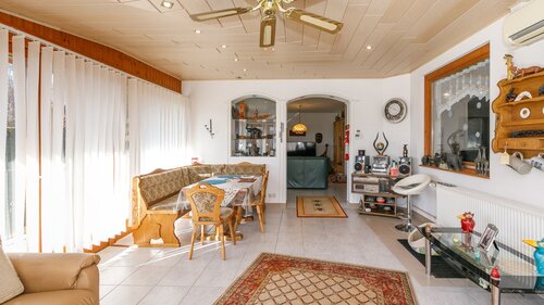 AAA: renoviertes Einfamilienhaus in Top Lage (33424-2)