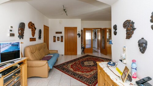 AAA: renoviertes Einfamilienhaus in Top Lage (33424-2)