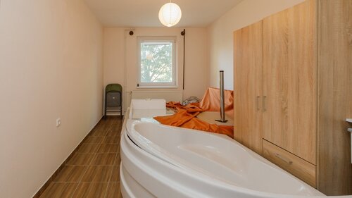 (AAB) Familienhaus mit großem Grundstück in guter Lage bei Héviz (BAC) (33377-3)