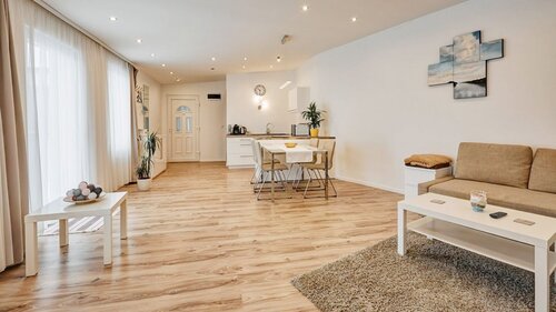 (AAA) Neuwertiges Mehrfamilienhaus mit 5 Eigentumswohnungen (66127)