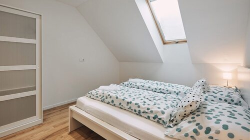 (AAA) Neuwertiges Mehrfamilienhaus mit 5 Eigentumswohnungen (66127)