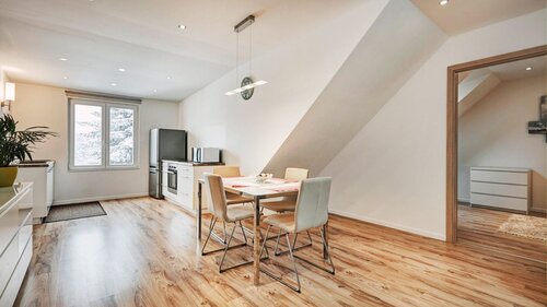 (AAA) Neuwertiges Mehrfamilienhaus mit 5 Eigentumswohnungen (66127)