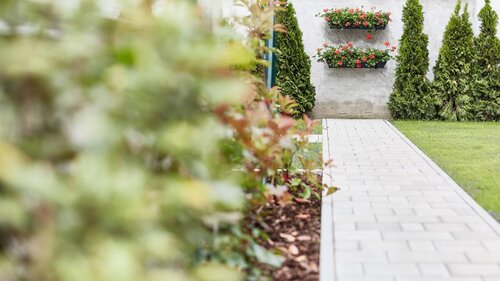 (AAA) Neuwertiges Mehrfamilienhaus mit 5 Eigentumswohnungen (66127)