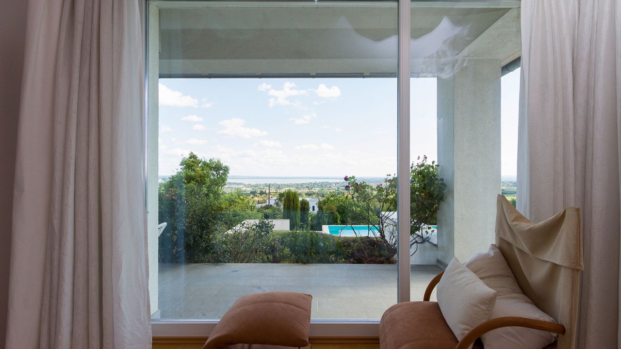(AAAB) Luxeriöses Anwesen mit Balaton-Panoramablick und großem Pool (33597)