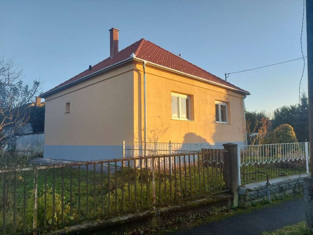 Neu renoviertes Landhaus Nähe Österreich mit großem Grundstück für Selbstversorger (WH3779-ANZ)