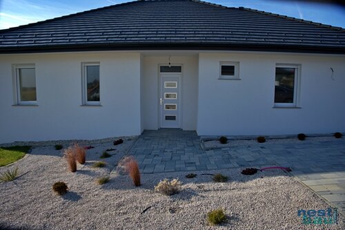 (AAA) Landhaus-Bungalow als Neubau-Erstbezug in Ungarn kaufen (CM069)
