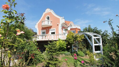 (AAAB) Gemütliche Villa in Ungarn kaufen mit Blick auf den Plattensee (11681-2)