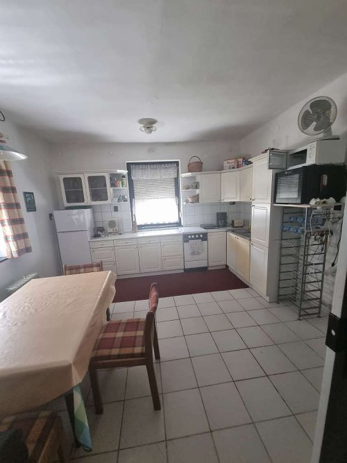 2 Einfamilienhäuser mit großem Grundstück und Badeteich (WH3775)