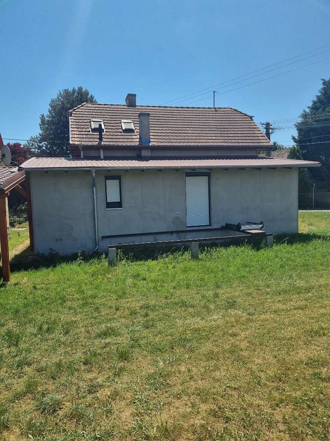 2 Einfamilienhäuser mit großem Grundstück und Badeteich (WH3775)