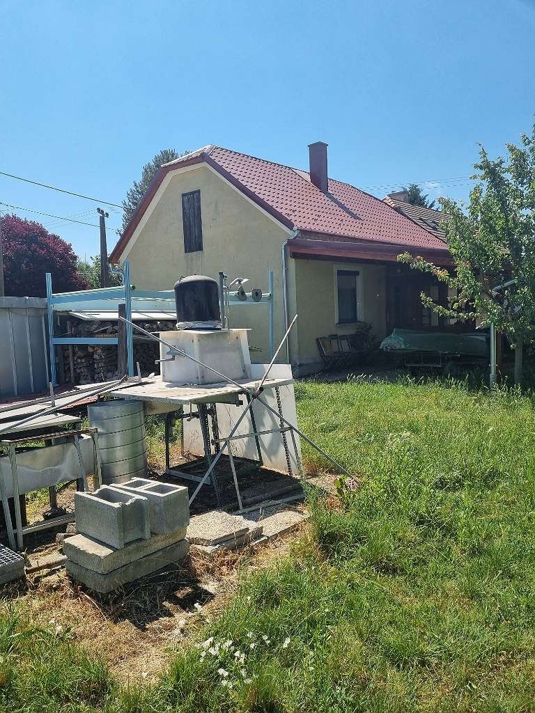 2 Einfamilienhäuser mit großem Grundstück und Badeteich (WH3775)