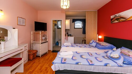 (ABB) Hotel-Pension am Balaton Nordufer in guter zentraler Lage (66155) — Apartment