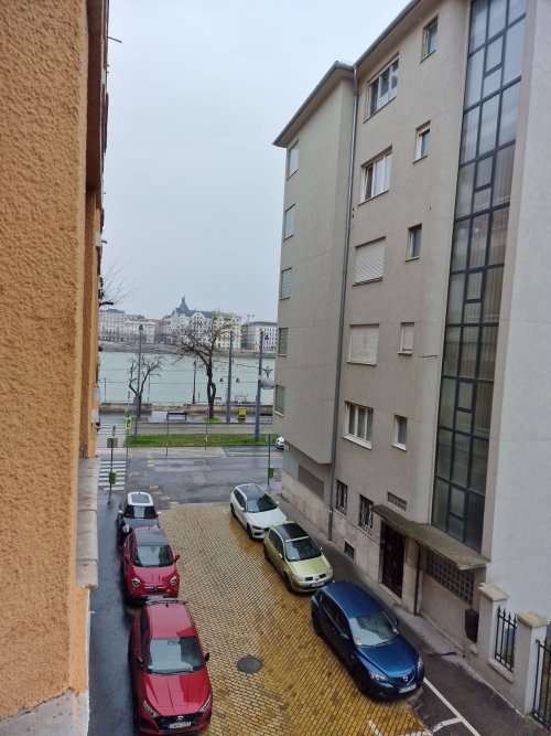 (AABB) Eigentumswohnung im 1.Distrikt von Budapest gegenüber dem Parlament (HCM66-2)