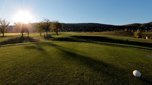 (AAAB) Einzigartige Investitionsmöglichkeit am Balaton: Golfplatz &amp; Segelhafen (44024)