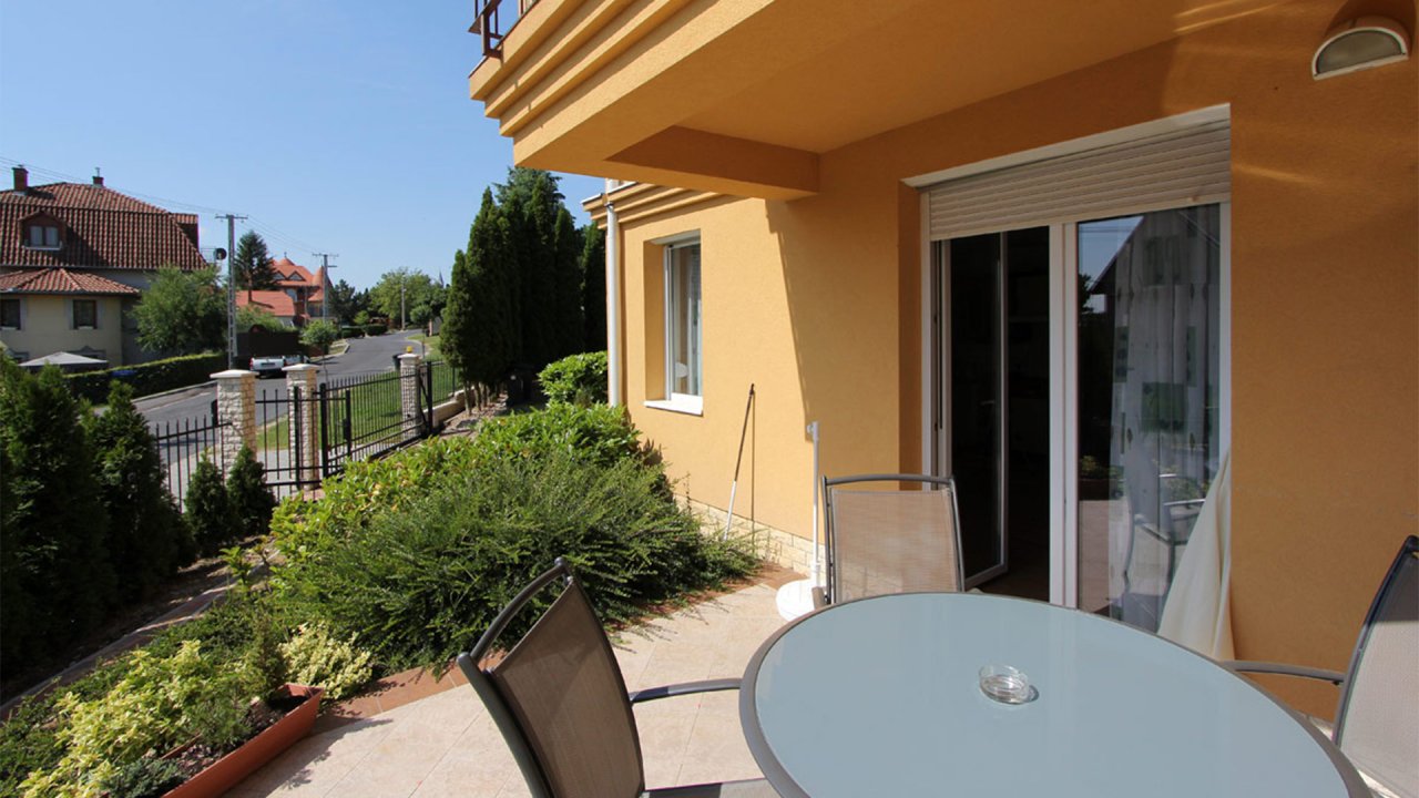 (AAB) Wohnanlage mit 8 komfortablen Appartements im weltbekannten Kurbad Héviz (66071-1)
