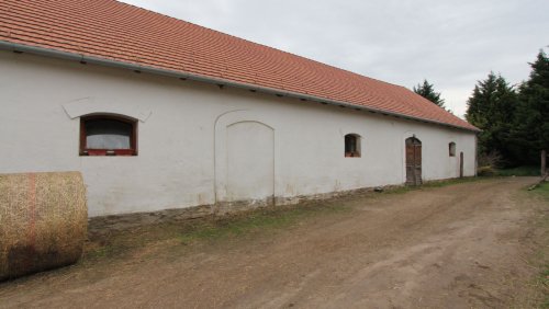 Pferdestall mit Auslauf und großem Grundstück bei Héviz (44053)
