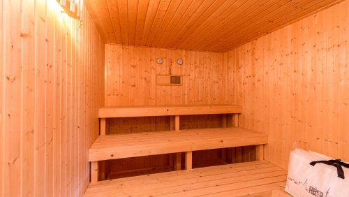 Außergewöhnliches, diskretes Anwesen im traditionellen Stil mit Panormablick und großem Grundstück am Nordufer des Balaton (AAA-33768) (33768)