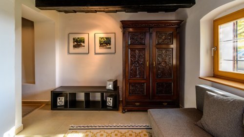 Außergewöhnliches, diskretes Anwesen im traditionellen Stil mit Panormablick und großem Grundstück am Nordufer des Balaton (AAA-33768) (33768)