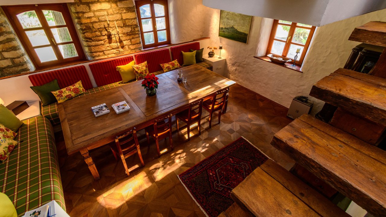 Außergewöhnliches, diskretes Anwesen im traditionellen Stil mit Panormablick und großem Grundstück am Nordufer des Balaton (AAA-33768) (33768)