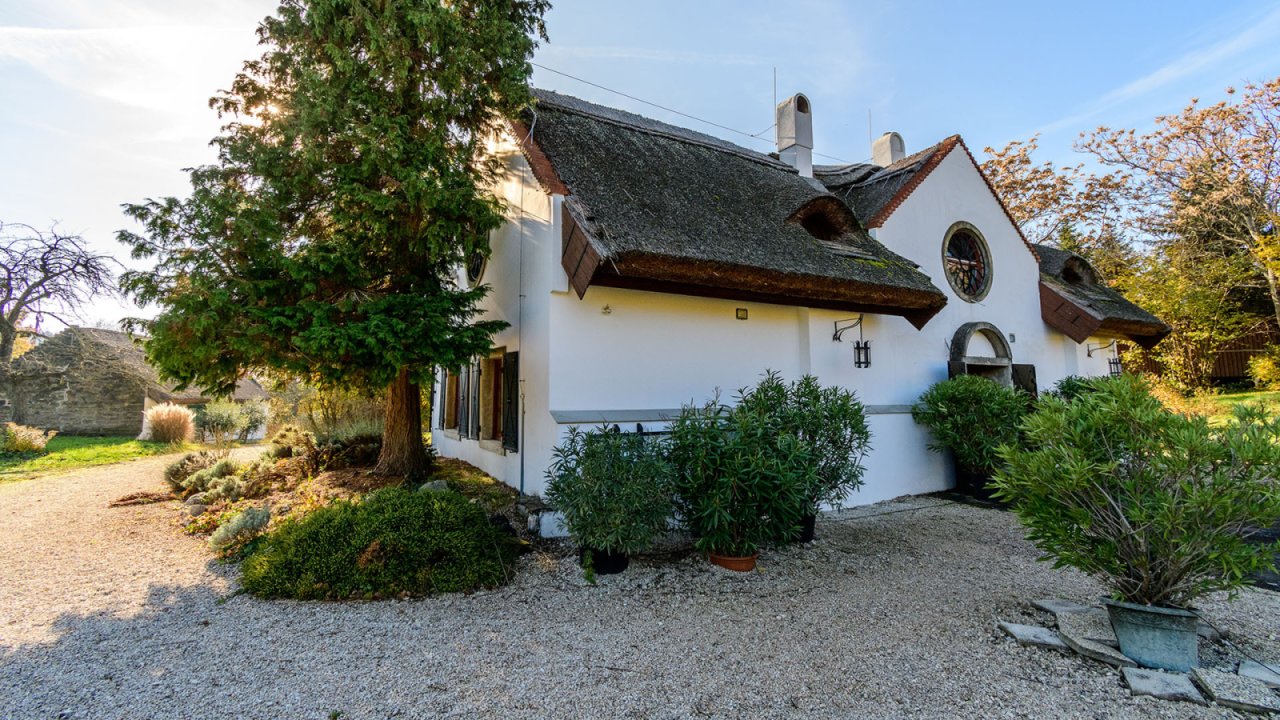Außergewöhnliches, diskretes Anwesen im traditionellen Stil mit Panormablick und großem Grundstück am Nordufer des Balaton (AAA-33768) (33768)