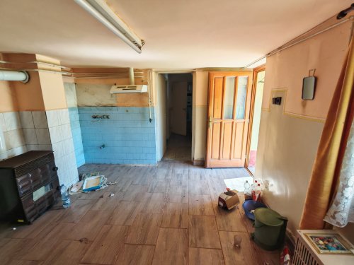 Großes Wohnhaus in netter Lage bietet ein enormes Potential (BCA) (CM197)