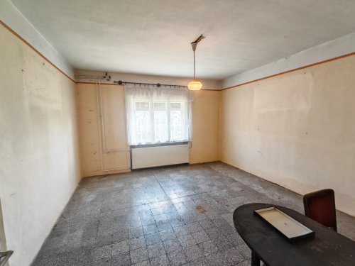 Großes Wohnhaus in netter Lage bietet ein enormes Potential (BCA) (CM197)