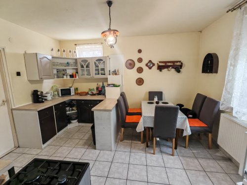 3-stöckiges Familienhaus in bevorzugter, ruhiger Wohnlage Nähe Thermalbad Héviz (ABA-CM203) (CM203)