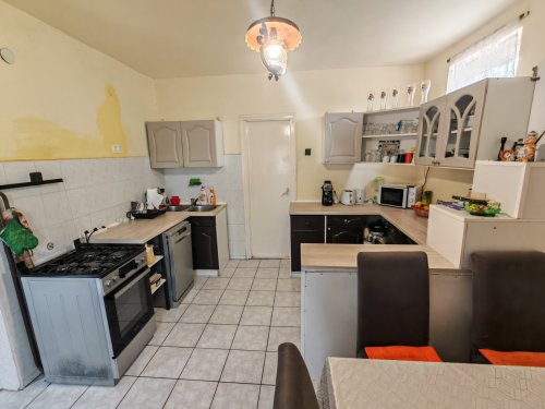 3-stöckiges Familienhaus in bevorzugter, ruhiger Wohnlage Nähe Thermalbad Héviz (ABA-CM203) (CM203)