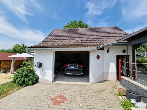 (AAB) Großes Landhaus mit Pool in ruhiger Lage bei Heviz (HCM306-3) — Garage 1