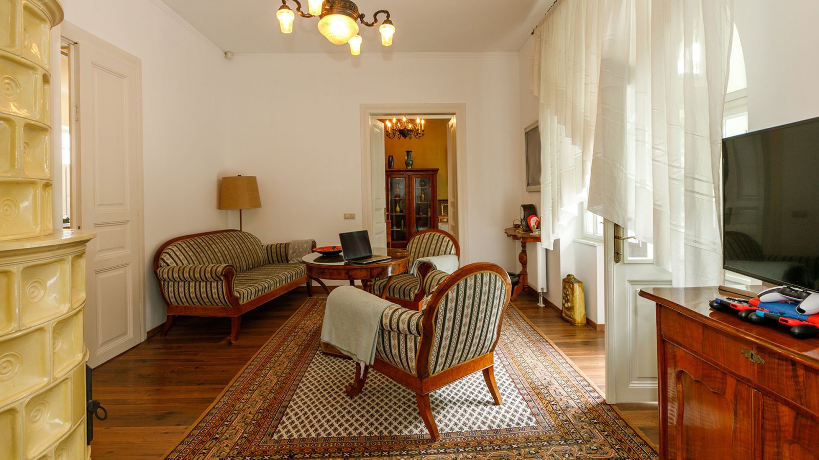 Imposante Stadtvilla in Keszthely am Nordufer des Balaton (33813)