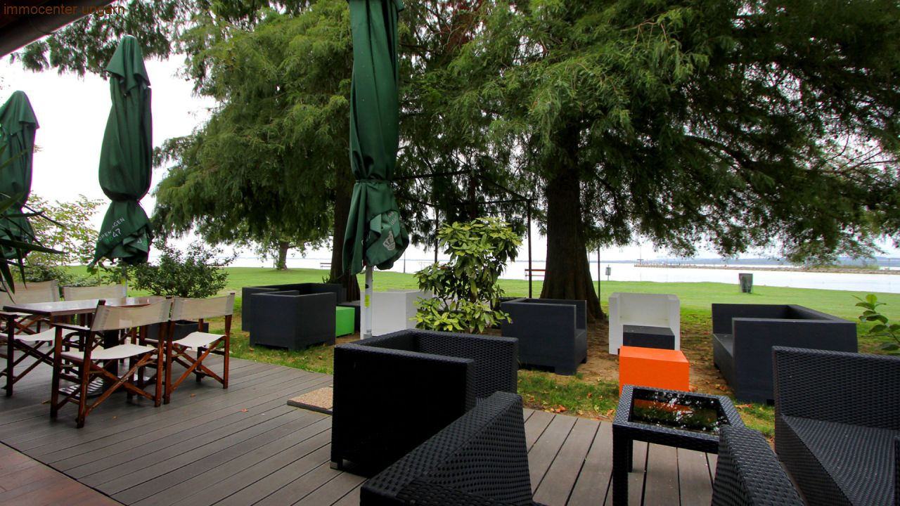 AA apartments with restaurant
