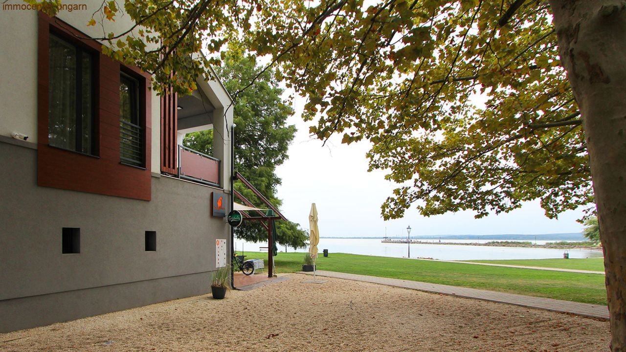 Ferienwohnung & Restaurant direkt am Nordufer des Plattensee (AAA-88112) (88112-2)