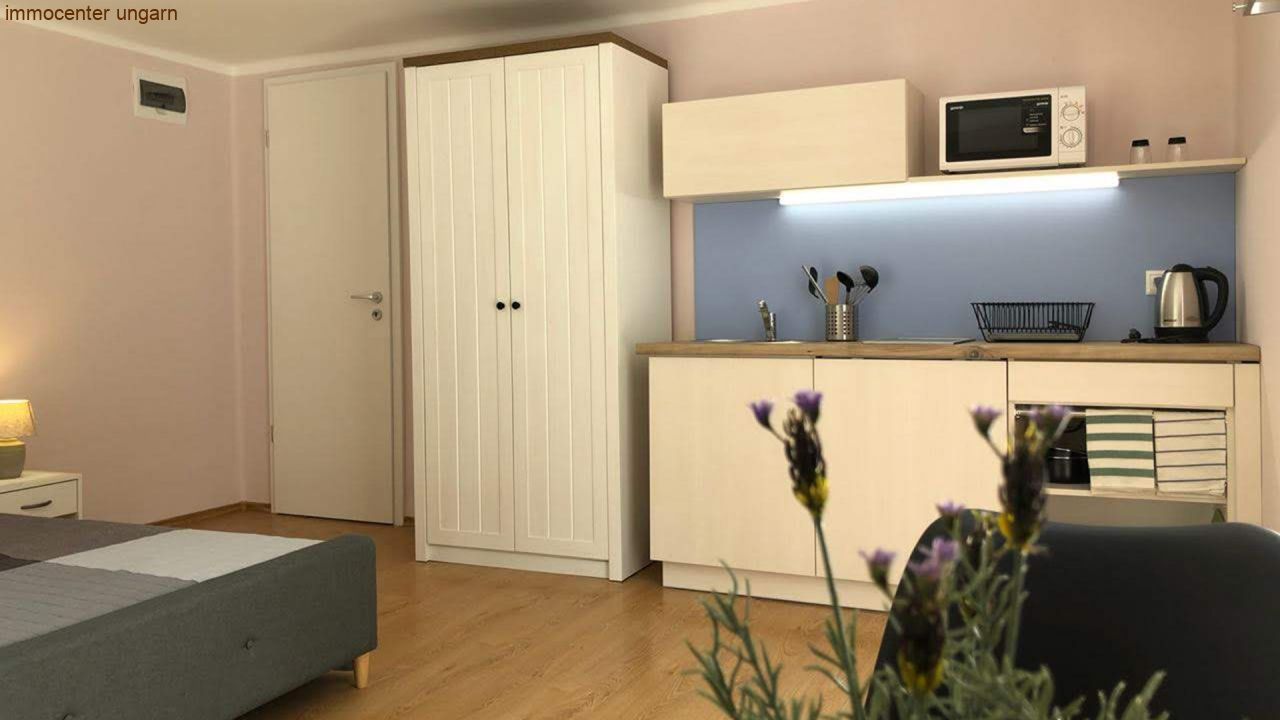 Renoviertes Mehrfamilienhaus mit 7 Wohneinheiten in Héviz (33092-2)