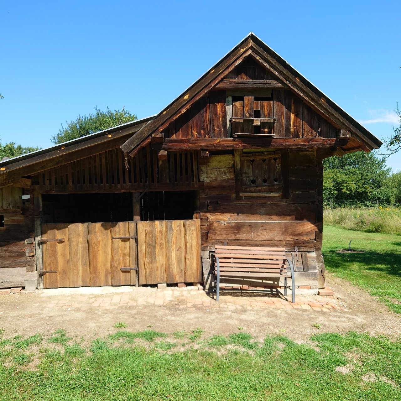 Renoviertes Herrenhaus mit großem Grundstück, ideal für Pferdebesitzer &amp; Ruhesuchende (HCM112-3)